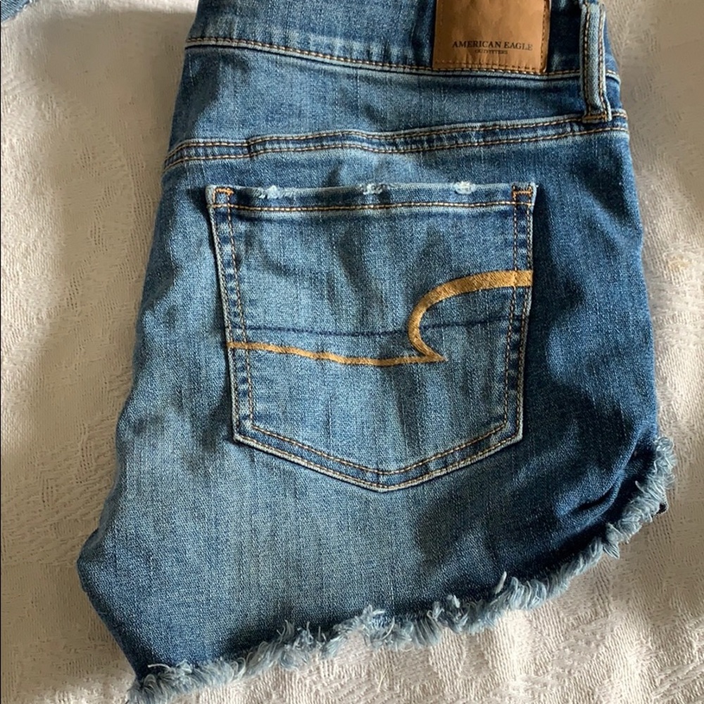 Shorts - Picture 4 of 4